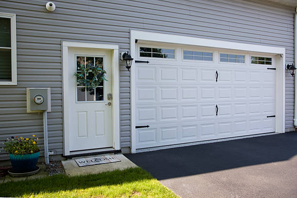 24/7 Emergency Garage Door Panel Replacement experts in Wilson, AR